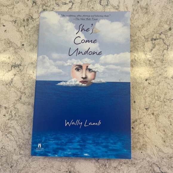 Other - Paperback Book - She's come undone